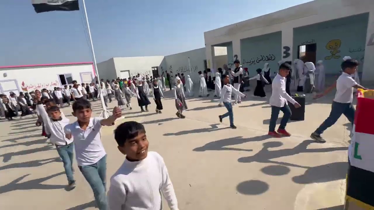 اجمل انسحاب مع البوق العسكري