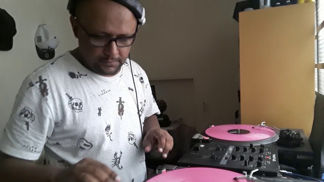 Sample Marva Whitney - Unwind yourself / Dj Kool - Let me clear my throat