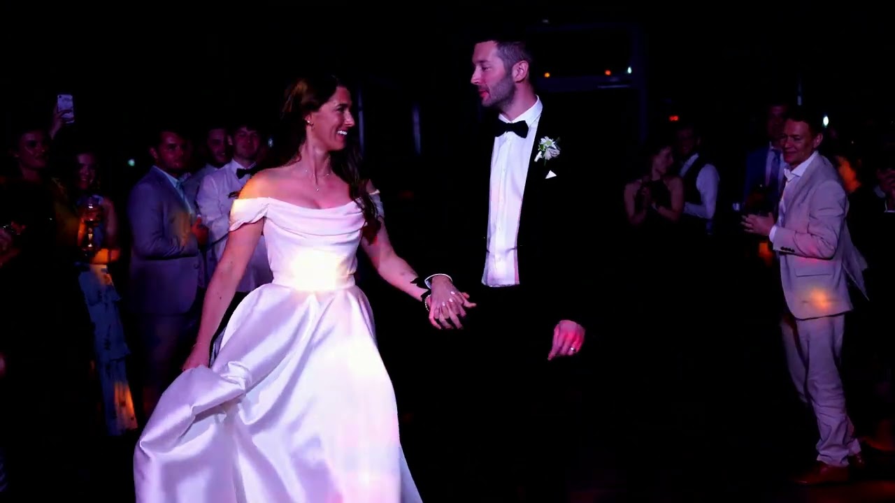 Party Sax & DJ - Wedding at Castello di Petrata in Assisi