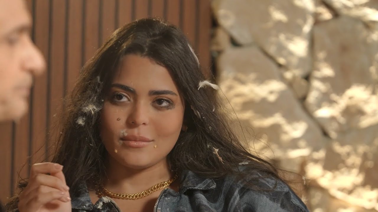 رامز جلال يضرب اسماء جلال بالتورتة ورعب فى مقلب الغسالة - رامز نيفر اند