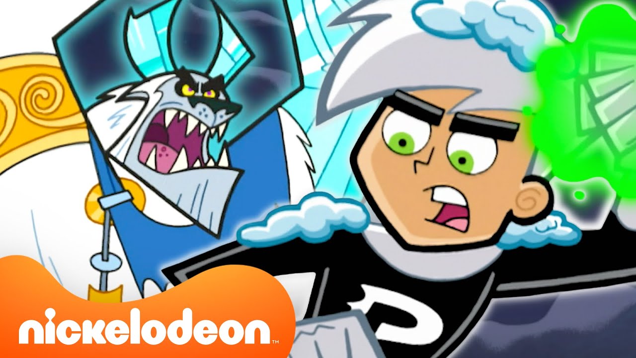 Danny Phantom Fights A SNOW Ghost! 👻❄️ | Full Scene | 