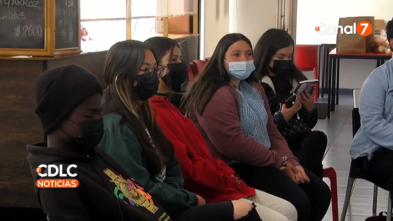Escritor viñamarino encabezó importante conversatorio con estudiantes del Liceo Politécnico Quintero