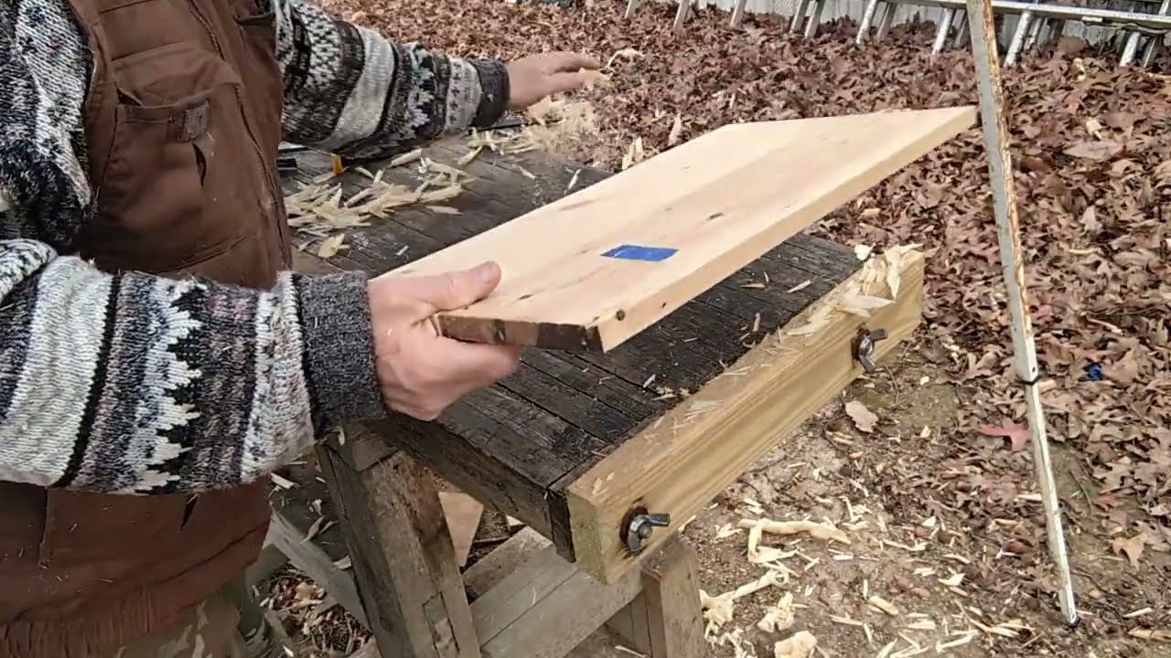 Ручной инструмент, класс 4: Очистка панелей после склеивания.