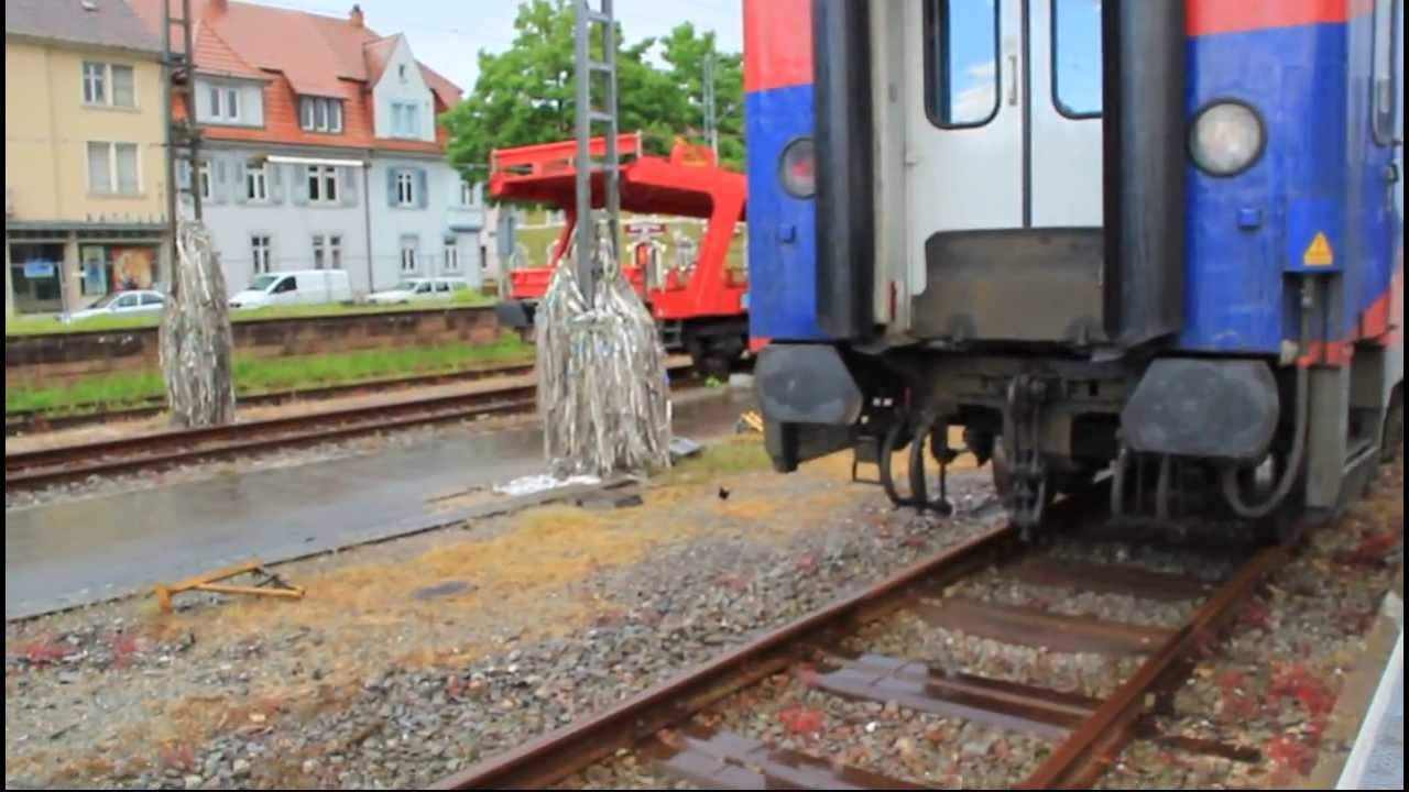 Lörrach,beim GBhf mit AZ1378/41378 und Lok 120 131-8