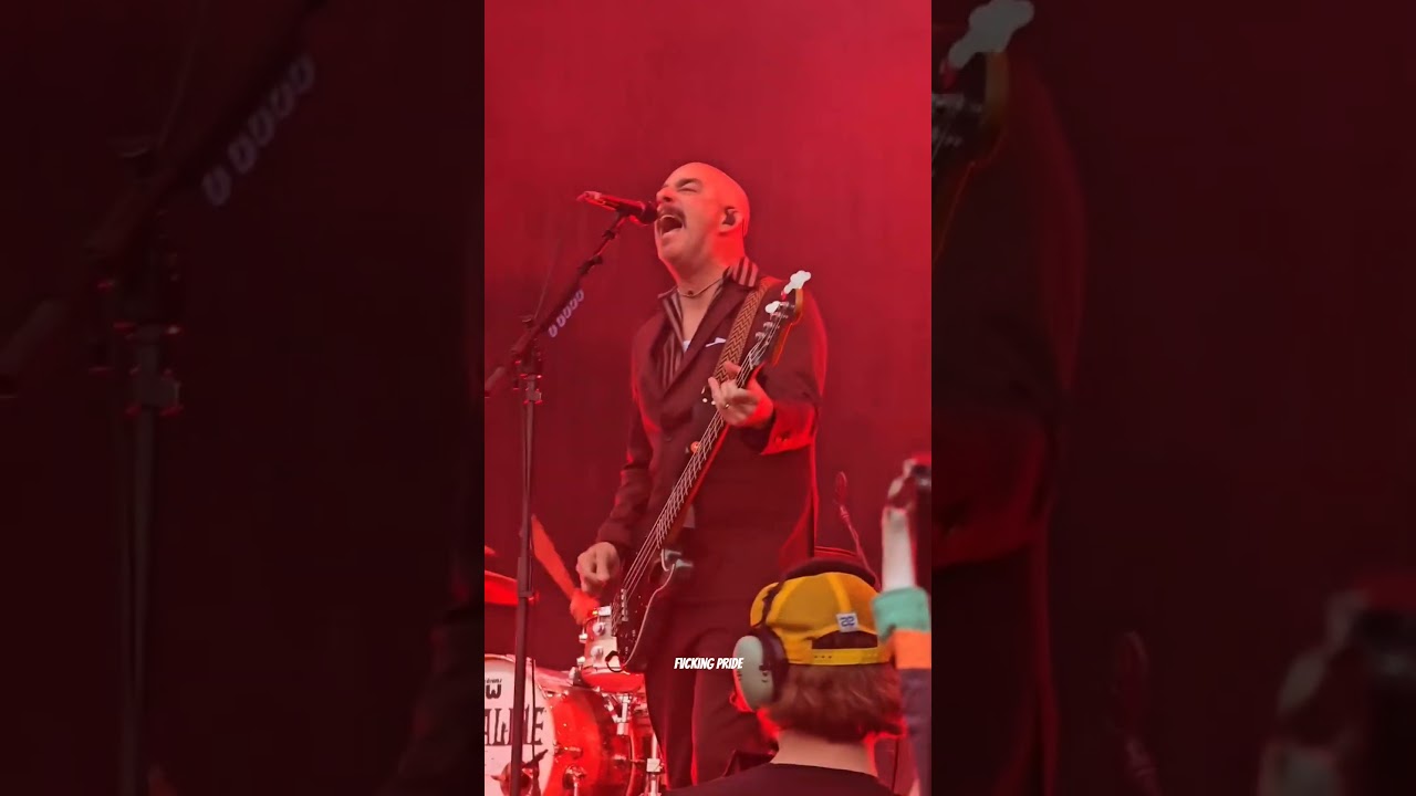 Alkaline Trio - Private Eye 