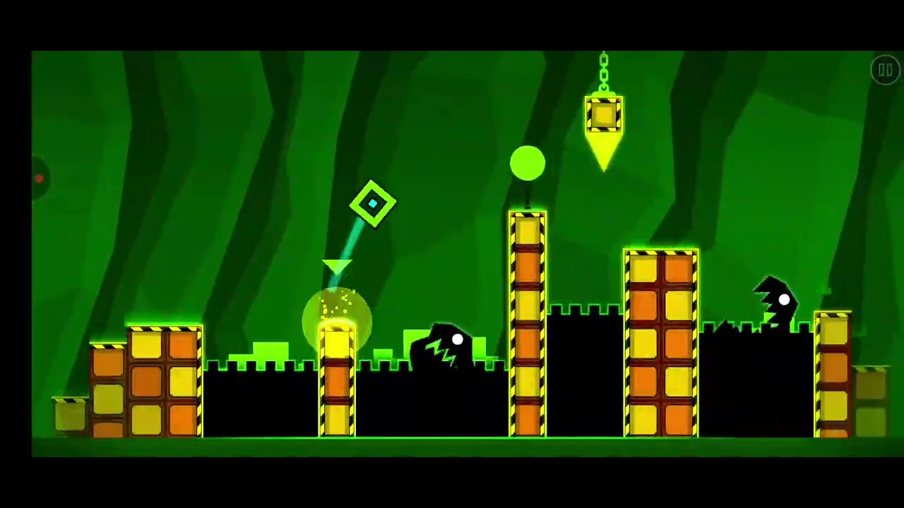 Jugando geometry dash (contexto son 4 y soy muy malo)