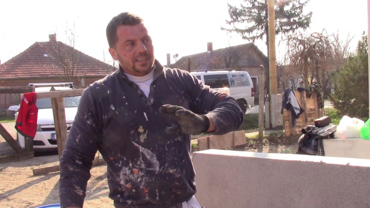 Lábazati vakolat helyes felhordásának bemutatása,és némi infó az anyagról.