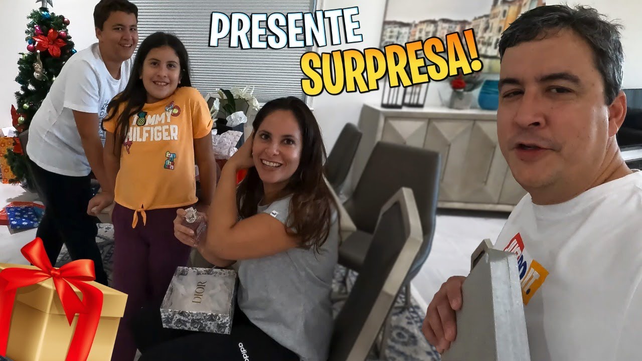 Presente surpresa de Natal para Carol - Família Maria Clara e JP