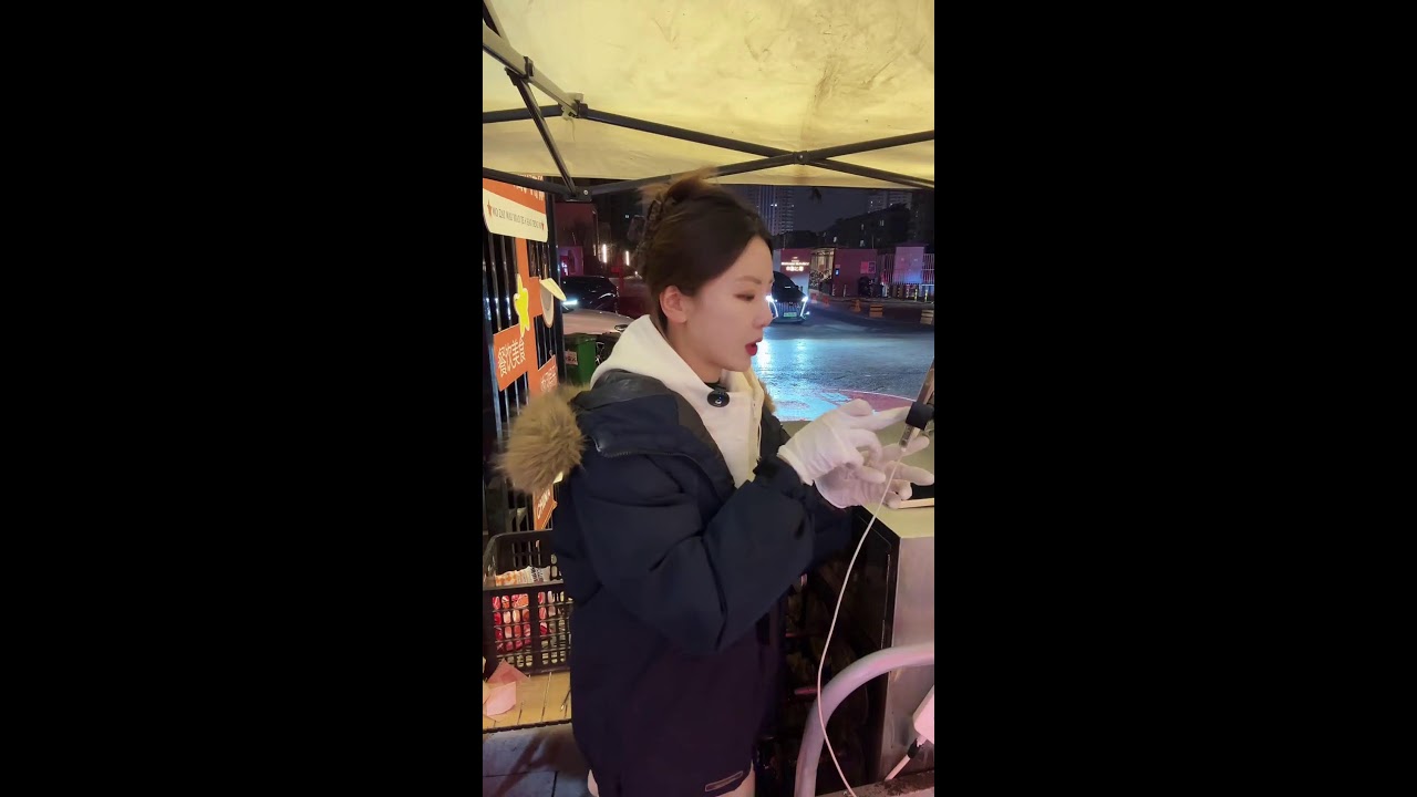 翻了个翻，来摆摊