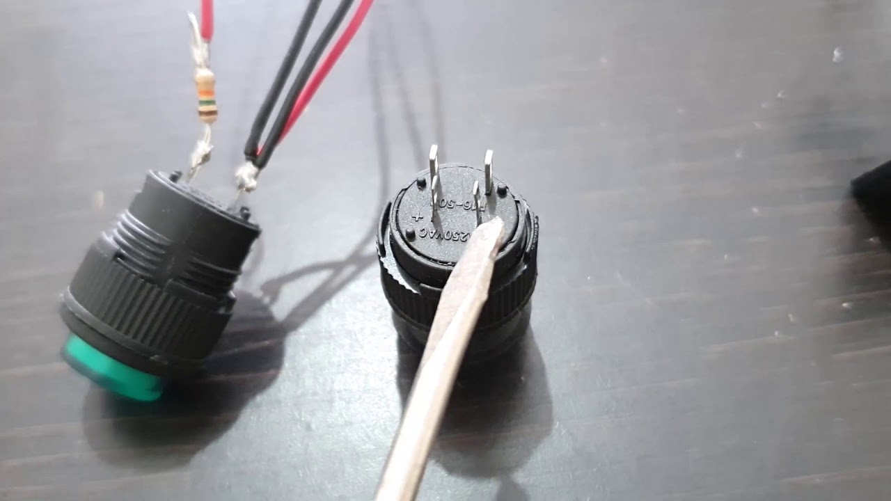 CAIXA SOM HEINEKEN , DETALHE DA SOLDAGEM DOS COMPONENTES