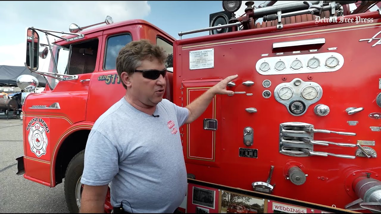 Ohio firefighter shows off vintage fire truck at Woodward Dream Cruise 2025