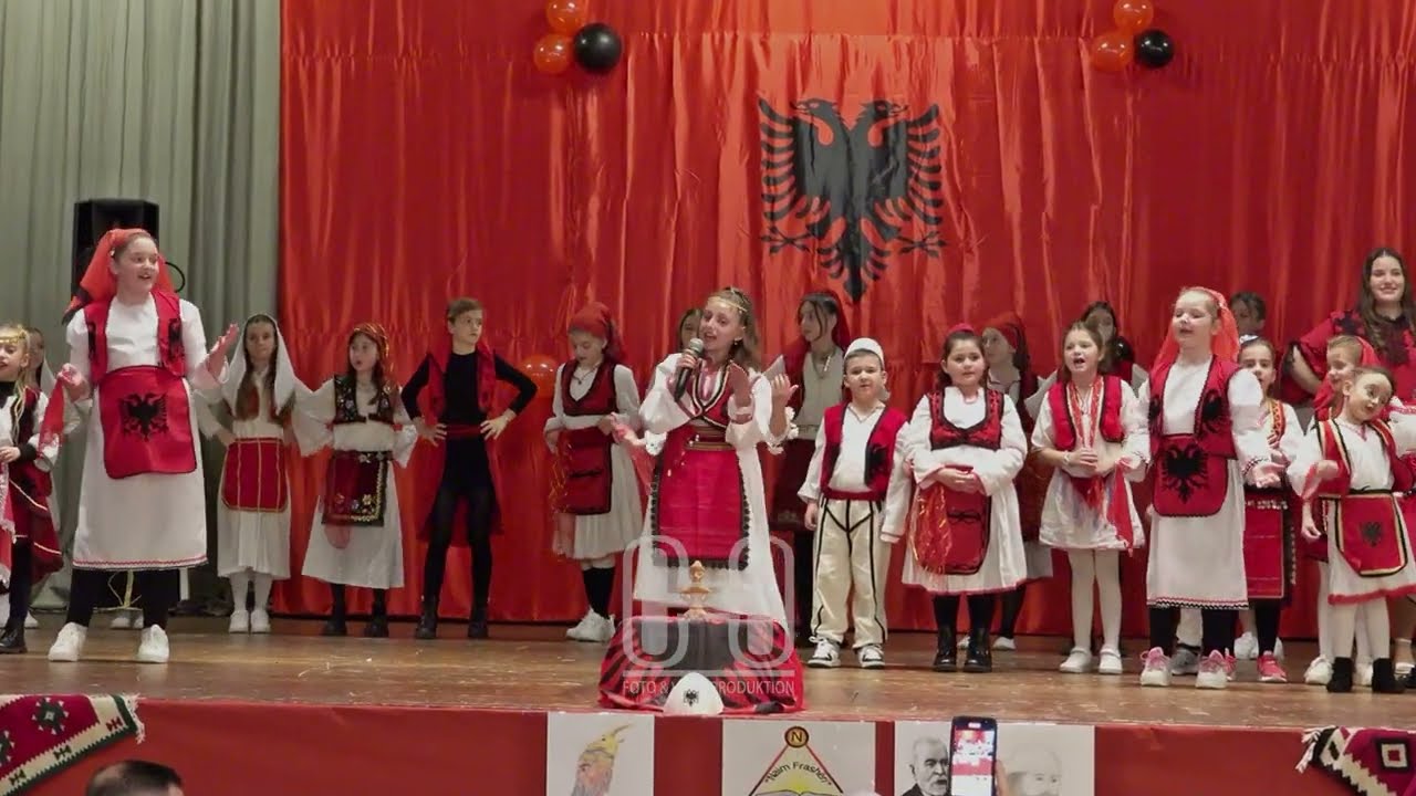 LAPSH Zürich - Jam një lule e Dukagjinit - Nxënëset e LAPSH Cyrih