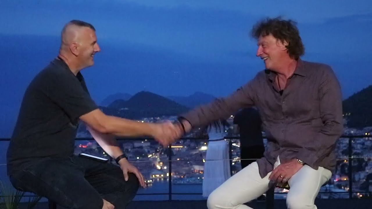 Tonči Huljić (Madre Badessa) & Haris Laus, razgovor, park Orsula, Dubrovnik
