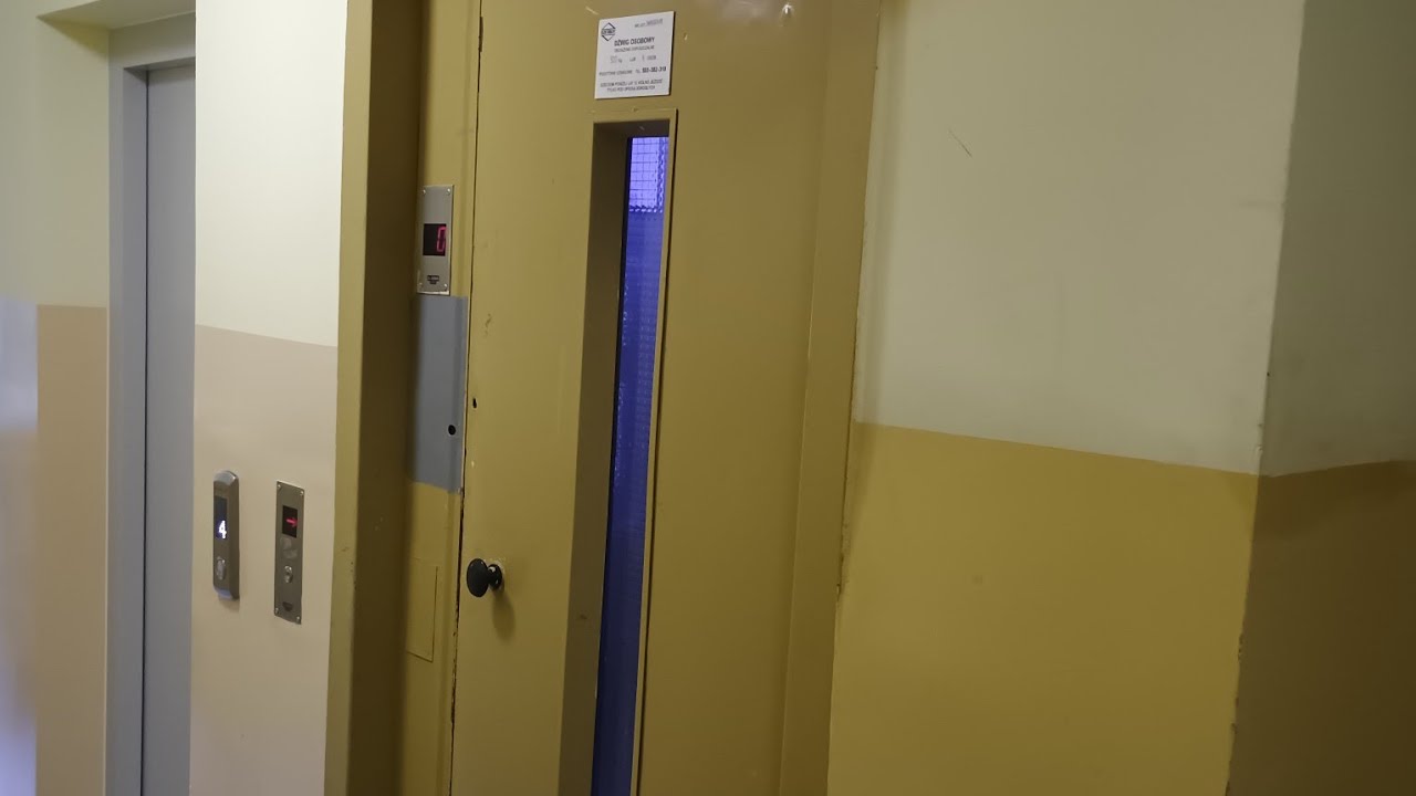 Zremb osiedlowy mod. El-Dźwig, @Popowskiego 7, Łódź, Poland 