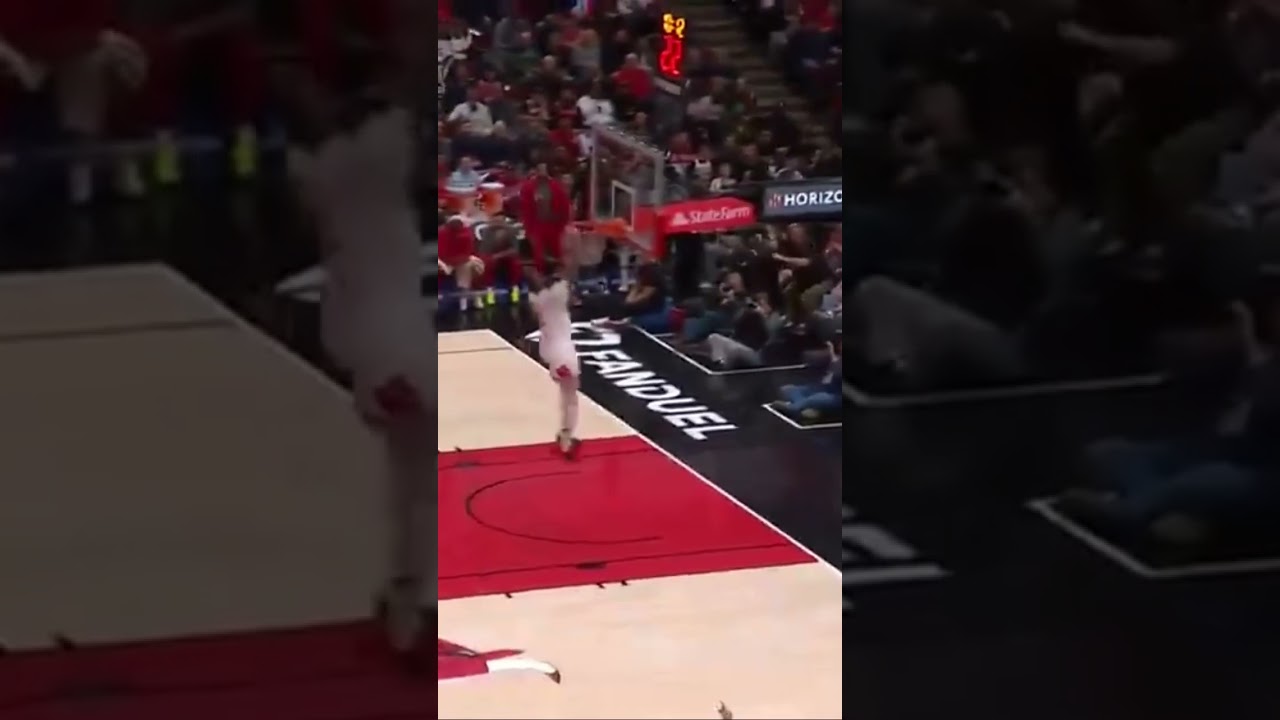 Andre Drummond with the fastbreak dunk