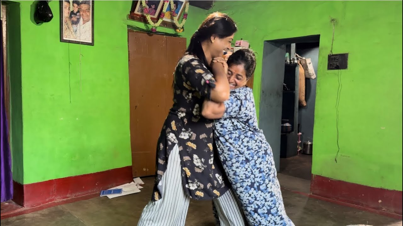 ಆಂಟಿ ನಾನು ಫೈಟ್ 😡/ಹಬ್ಬಕ್ಕೆ ತಿಂಡಿ ಮಾಡೋದ್ ಬಿಟ್ಟು ಇಂಗ ಆಡೋದು 
