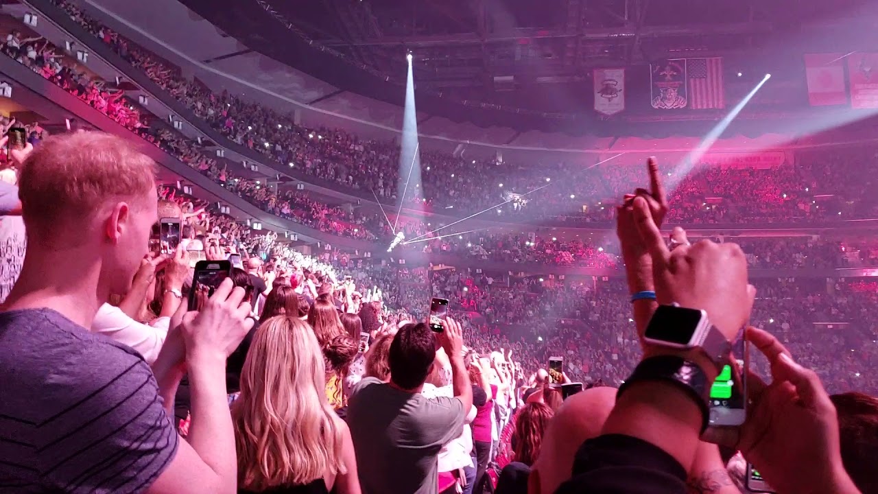 So What (P!nk Live in BB&T Center [Sunrise] - Beautiful Trauma Tour 2018)