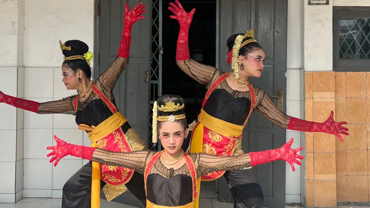 NISKALA jaipong SMPN 6 KARAWANG BARAT (Mojang 6)