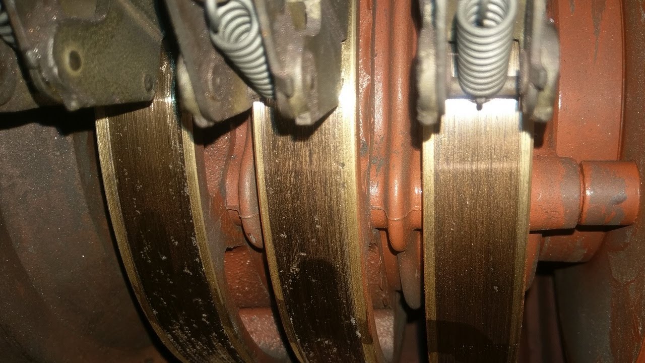 Avarie de porte charbons sur un moteur à bagues | Brushes Damage on a slip ring motor
