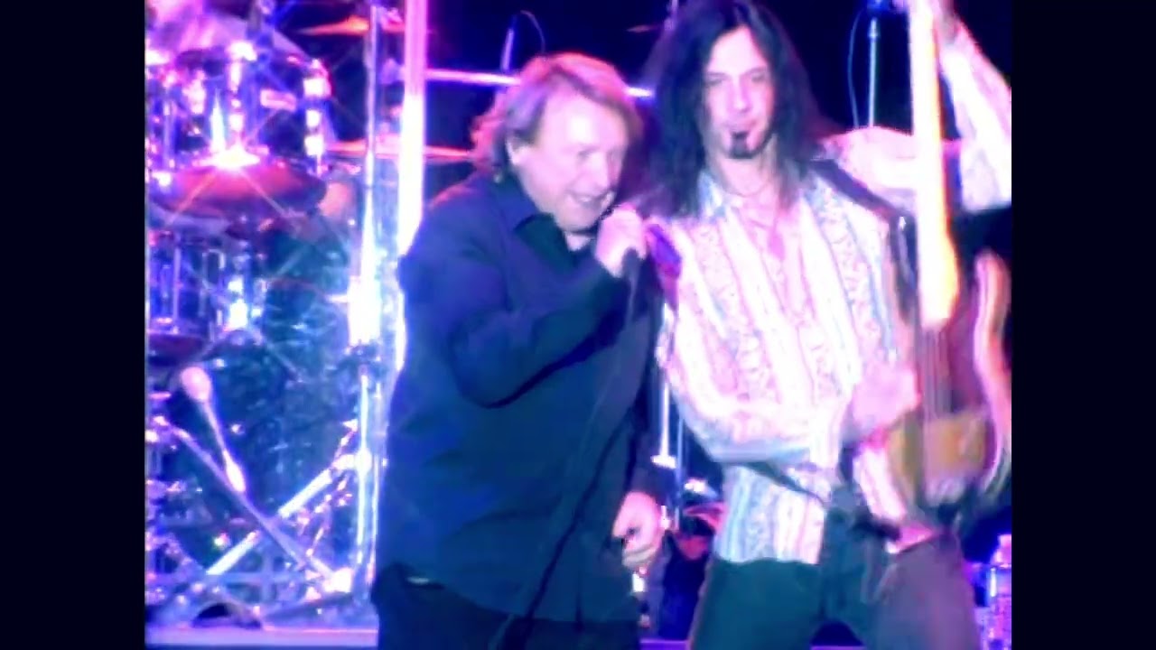 Lou Gramm - Long Long Way From Home (clip)- Laughlin, NV - Sept 8 2018 - Rob Mount Drumcam
