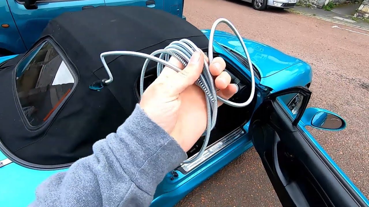 How to unblock the roof drains on a NA or NB Mazda MX5 and Miata
