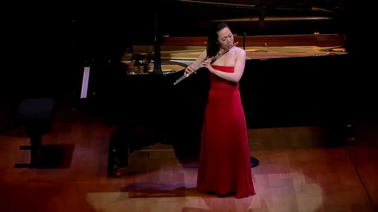Isang Yun Etude No.5 for solo flute - Sooyun Kim