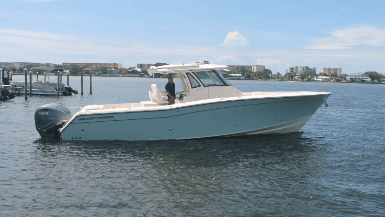 2023 Grady-White Canyon 376 MarineMax Fort Walton Beach