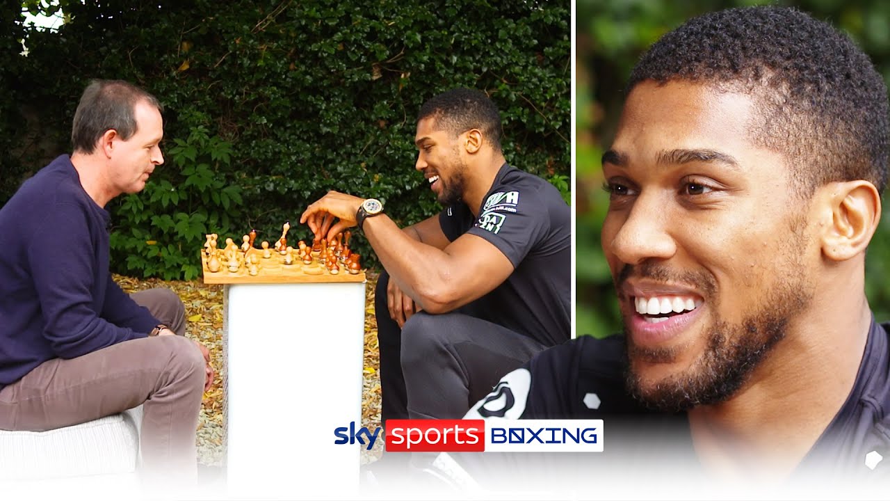 "You've come for WAR!" 😆| Anthony Joshua vs Adam Smith in a game of chess ♟️