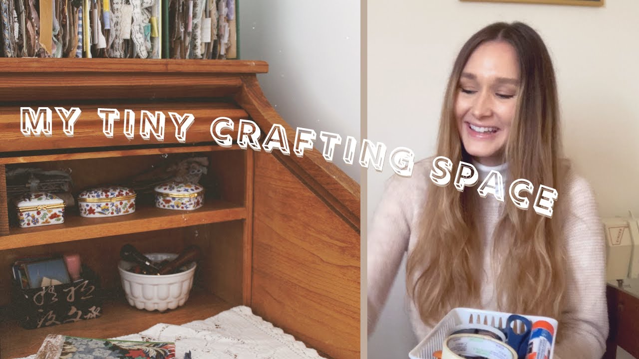 Tiny craft space tour | How I keep my supplies organized | Junk journaling space | Craftroom