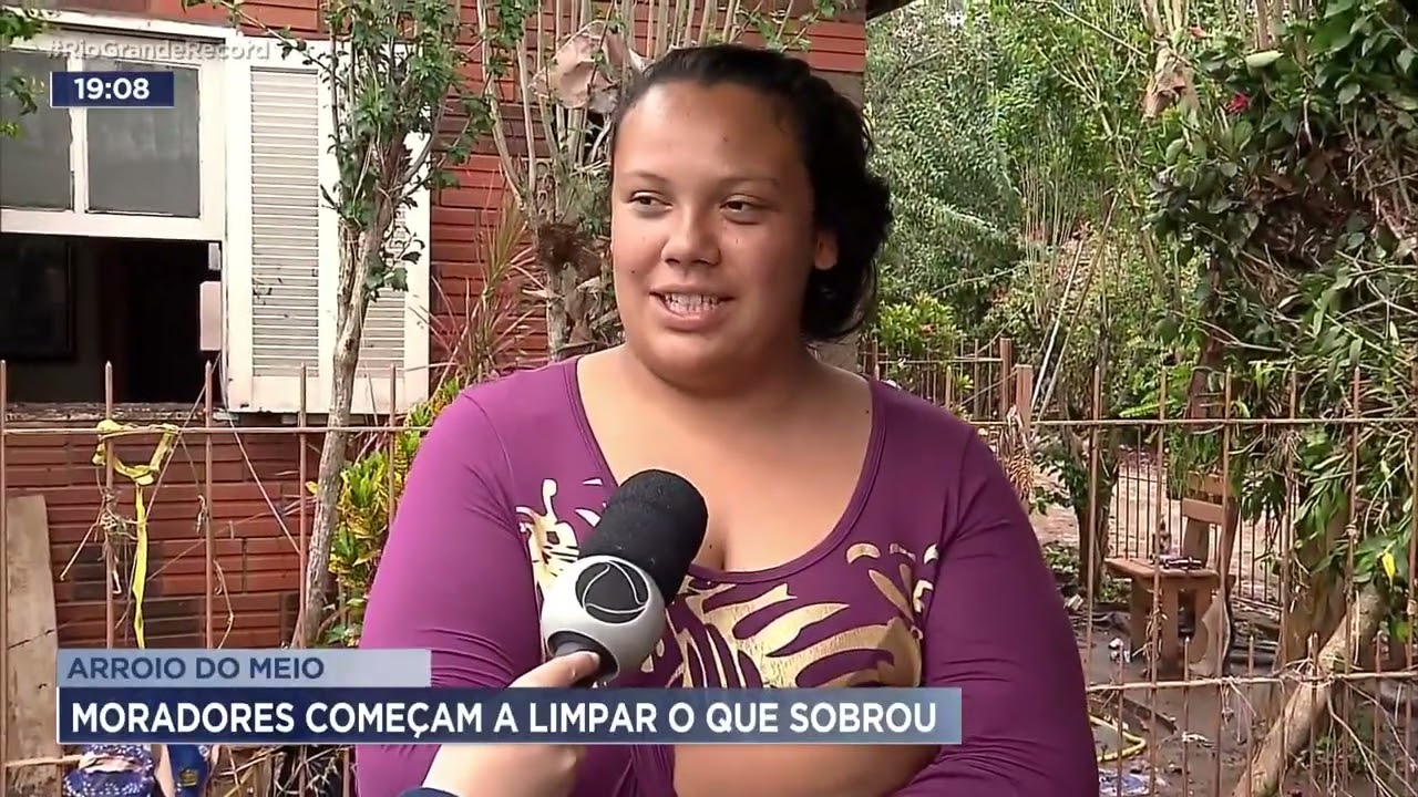 Arroio do Meio: moradores começam a limpar o que sobrou