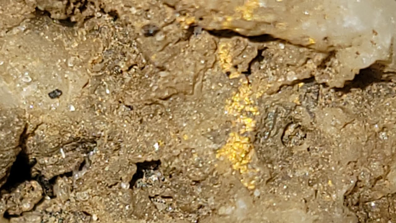 Crushing Georgia Gold Ore#K&MKrusher#hardrockmining#gold