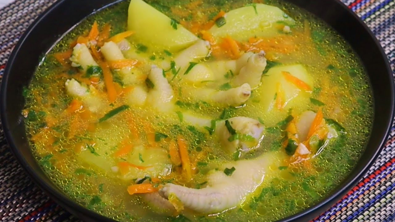 CONOCE LOS BENEFICIOS del CALDO DE PATAS DE POLLO Una OPCIÓN SALUDABLE y FÁCIL para toda la familia