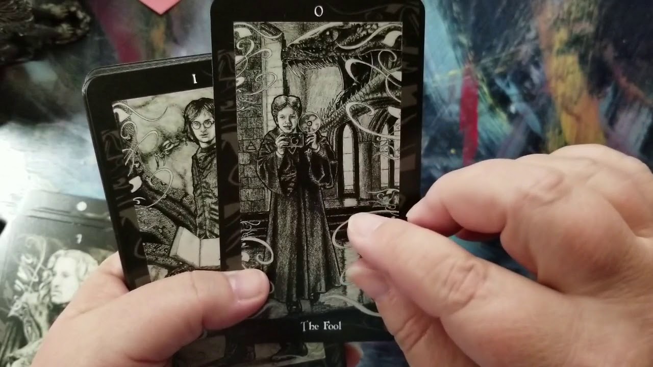 Let's look at the Harry Potter Tarot Deck
