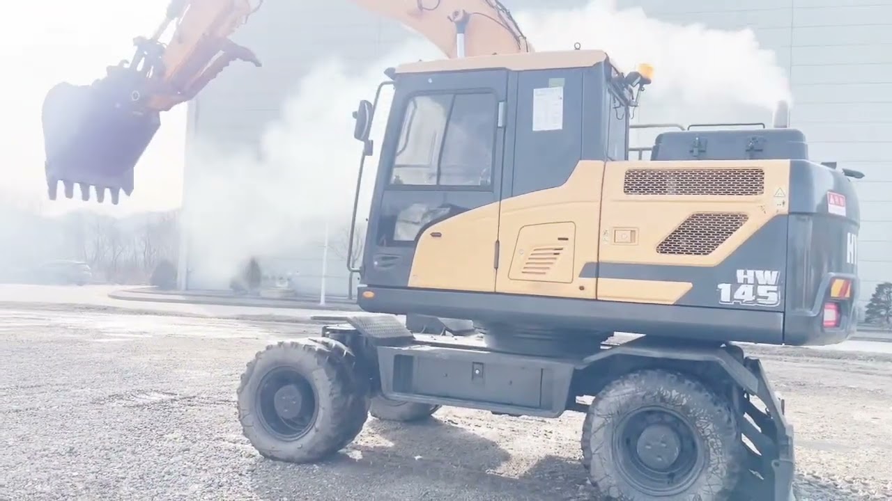 Эксковатор HYUNDAI HW145 купили клиенту под заказ