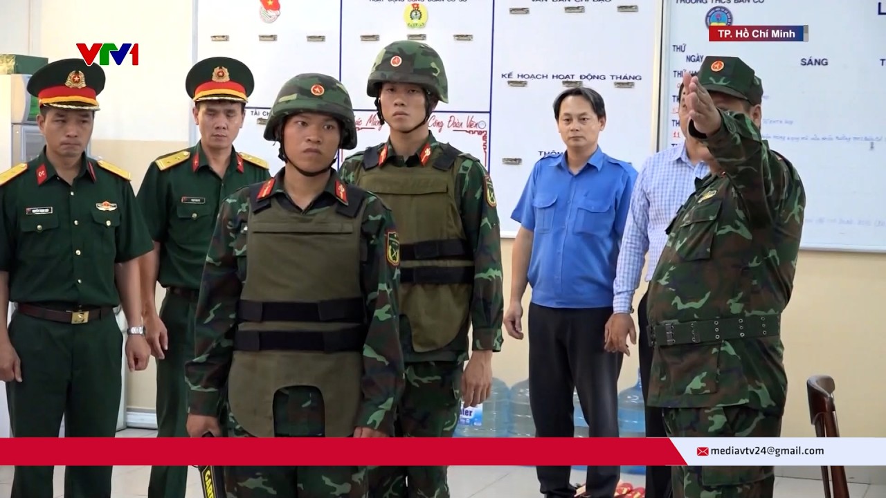 Những người thầm lặng bảo vệ ngày hội lớn của dân tộc | VTV24