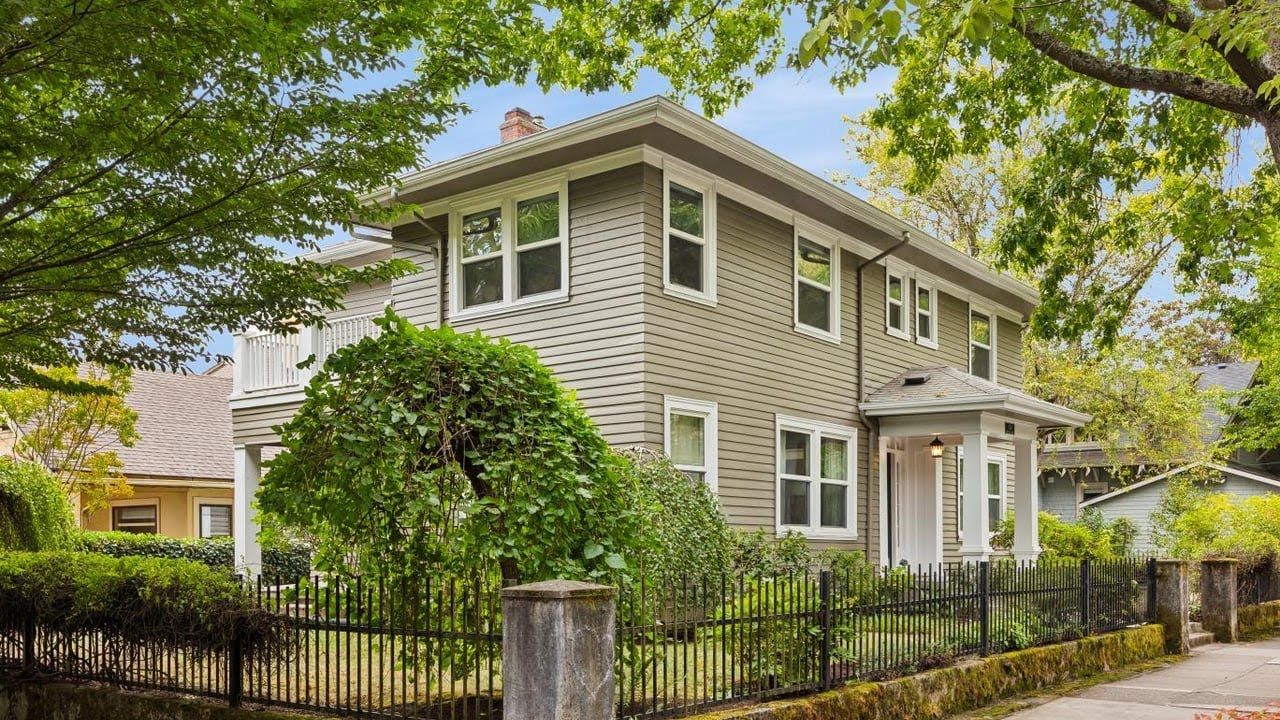 1130 NE Brazee St, Portland, OR