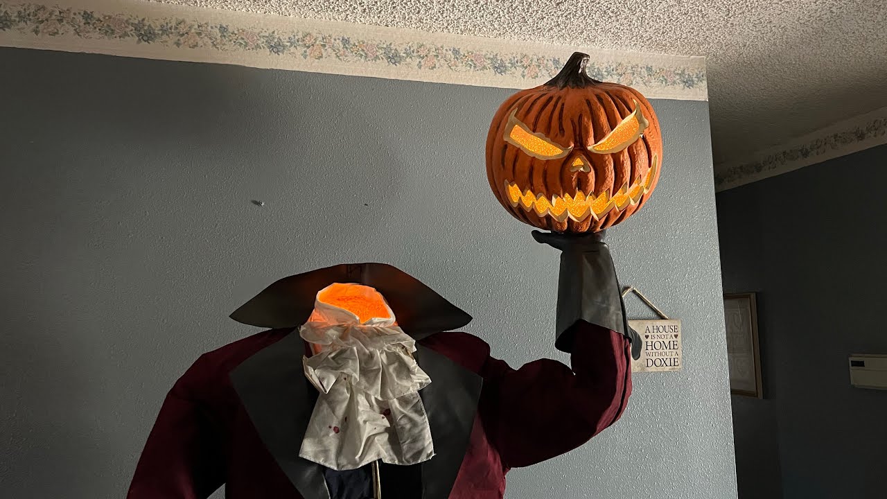 NEW FOR 2022 | SVI Halloween Life Size Animated Headless Horseman Prop (Walmart)