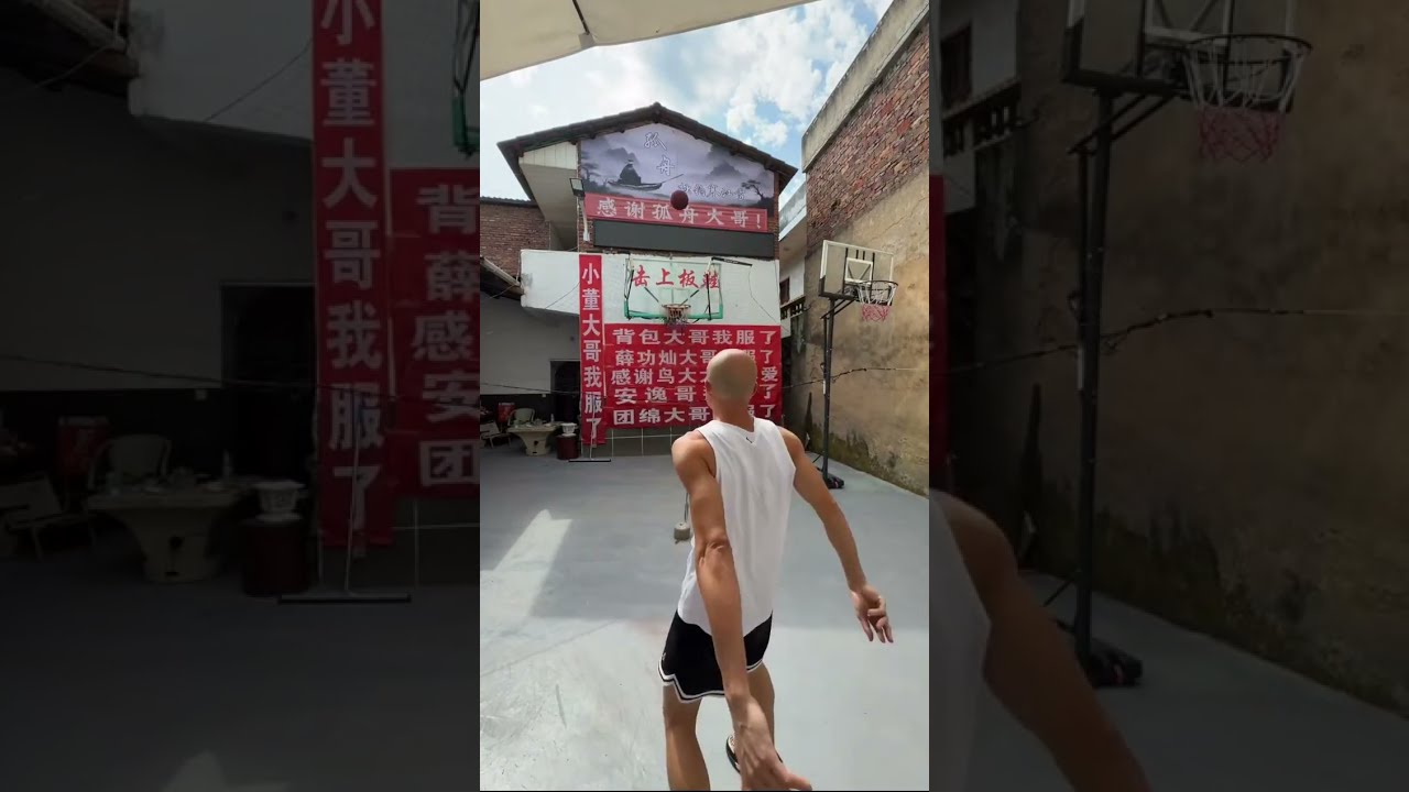 One man, one courtyard, one basketball, one move, one dream! 2026-02-23 18:15:27