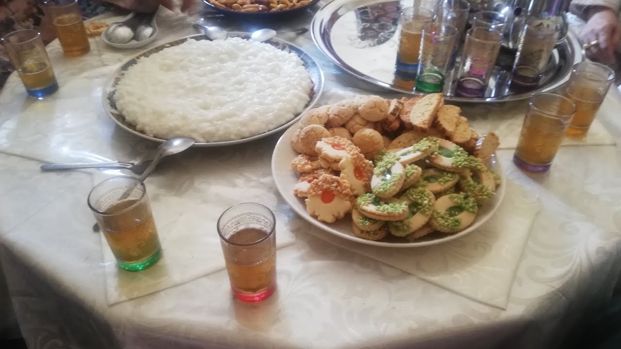 دينا عاشور للعروسة وعومنها داز نهار زوين مع التبيضة الدمناتية #عشوراء#تقاليد#عادات#