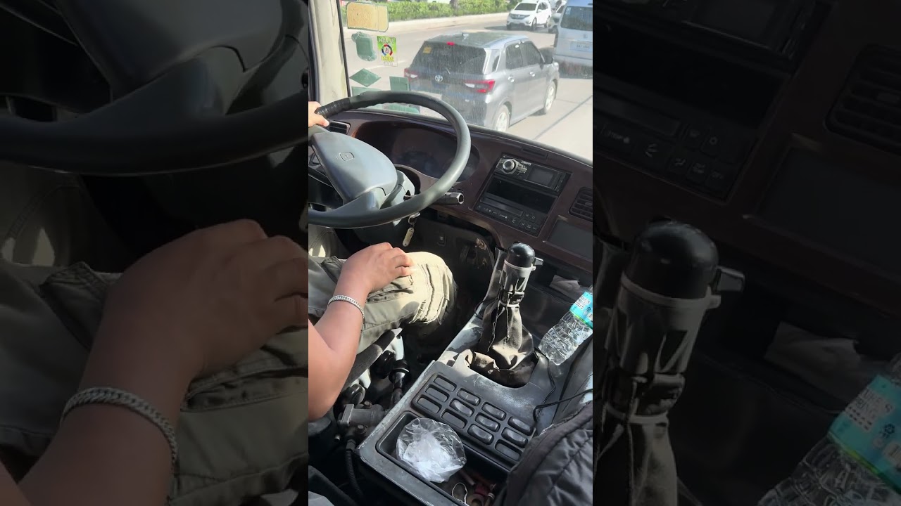How to shift Gear a 10 speed manual transmission Low high low high Fuso Mitsubishi Super Great?