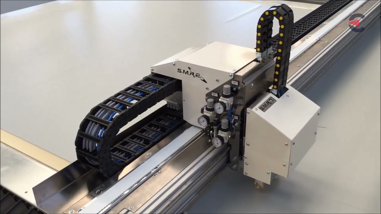 SM-330-TA | Automatic cutting and marking machine with conveyor belt