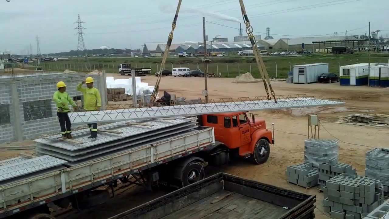 Laje painel . Montagem obra em Rio Grande . Laje pre moldada . Laje treliçada .