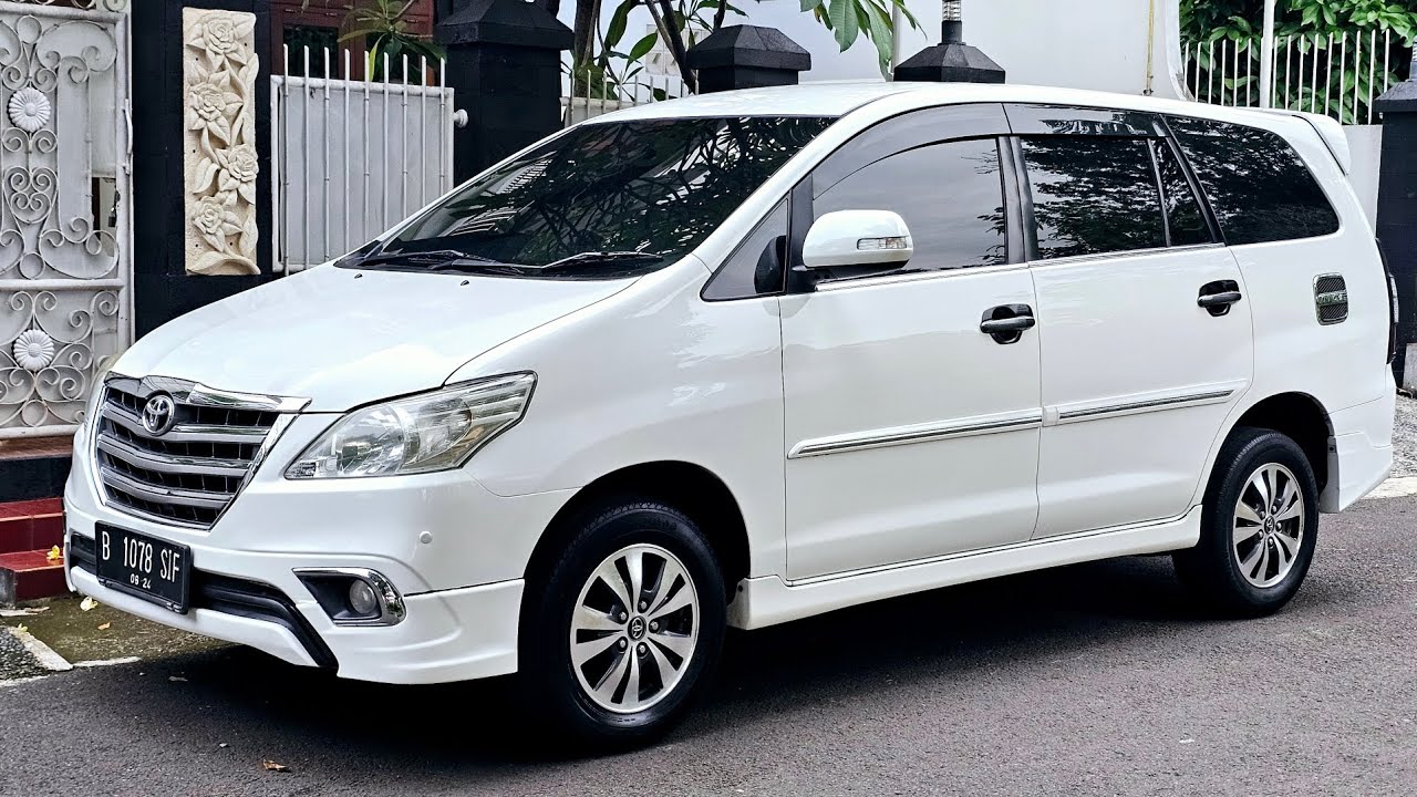 Terjual innova V Luxury matic 2014 AC digital, Captain seat.