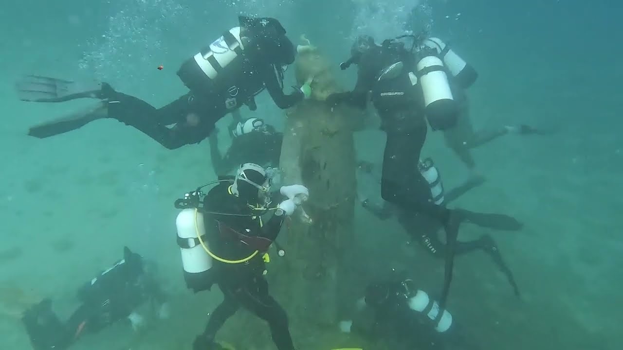 Pulizia Statua di San Pio - Isole Tremti