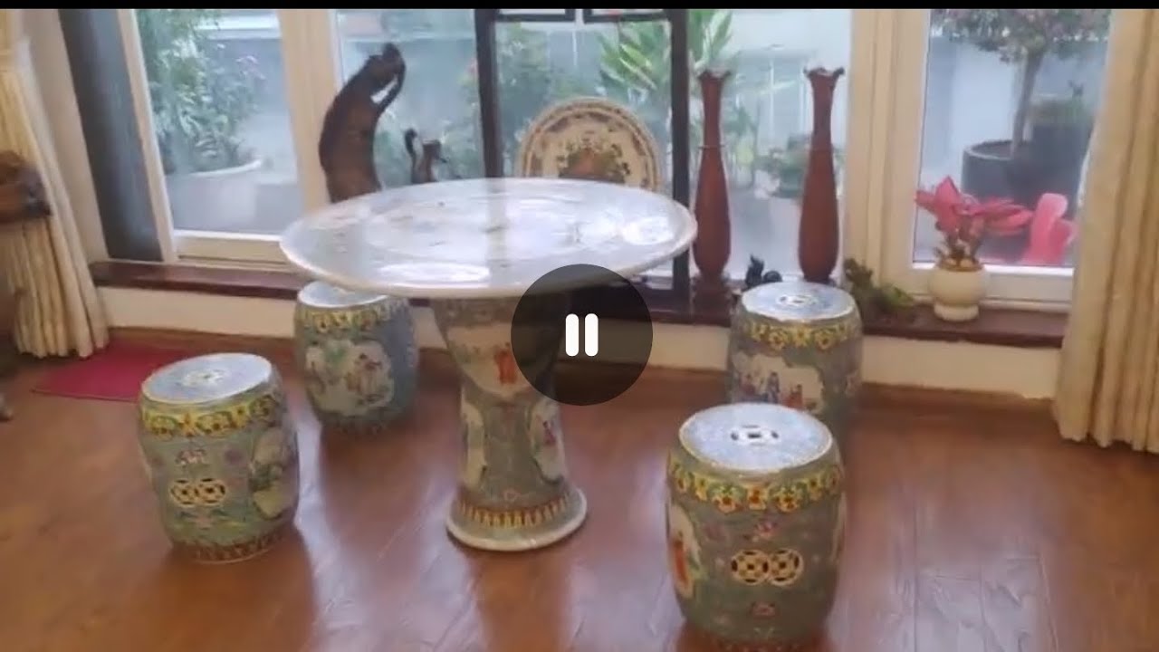 Ông anh ủng hộ bộ bàn vip và mai hàng mới về nhiều ạ thanksss ả