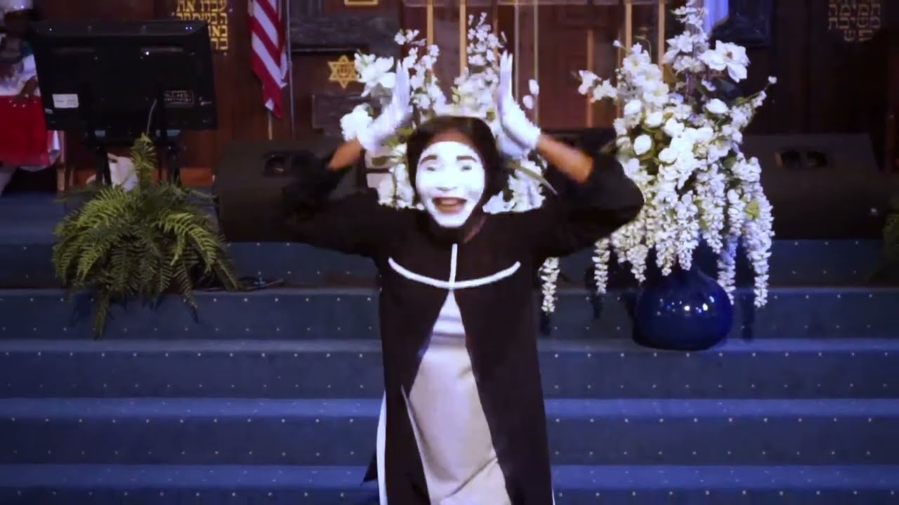 Tasha Cobbs Leonard -  Never Gave Up Mime