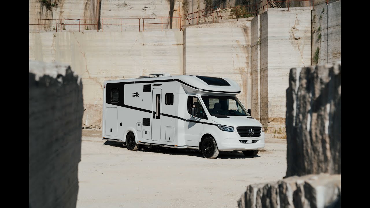 Laika Kreos L 5009 Mercedes-Benz — The Icon of Italian Design, Craftsmanship and Connectivity
