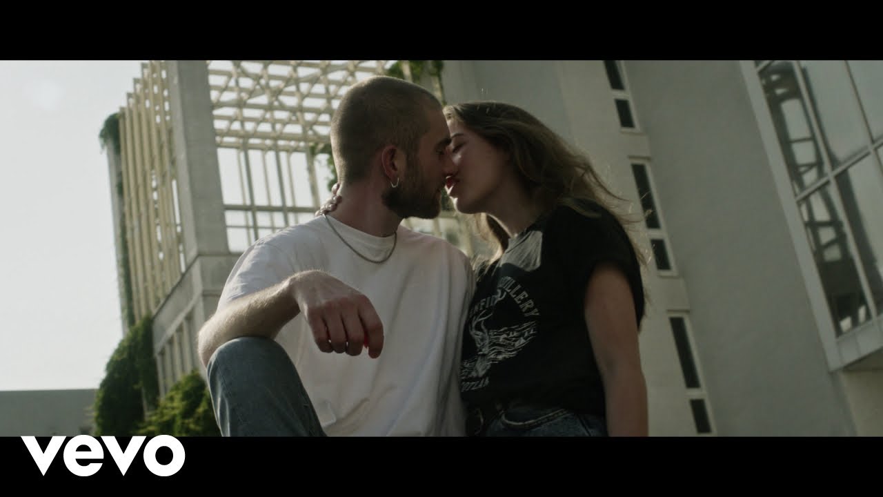 Adam Mi&scaron;&iacute;k - V Tobě (Official Music Video)