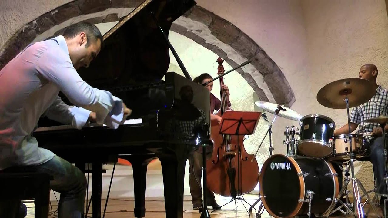Georgios Tsolis trio 