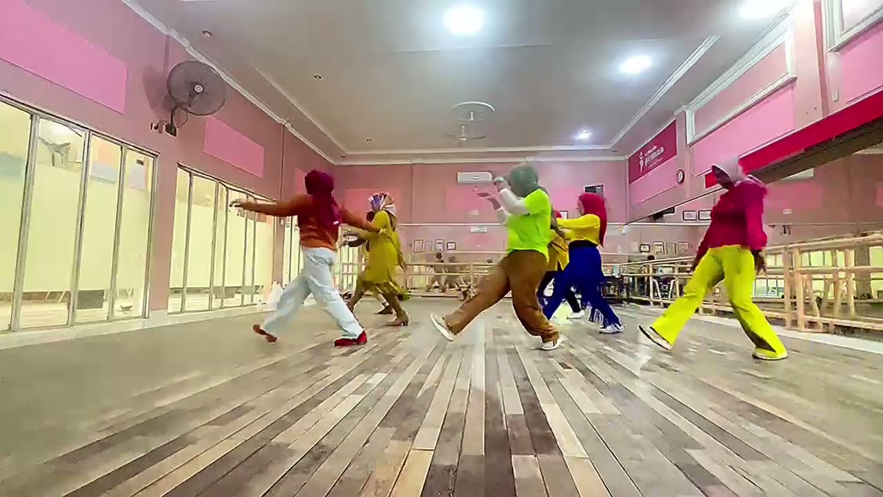 Tabola bale Linedance , choreo Elva Fida ( INA ) , demo by Pesona Linedance
